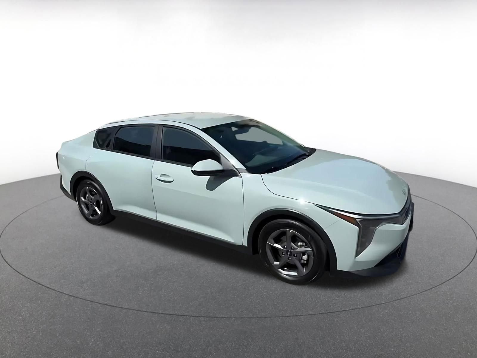 Thumbnail: 2025 Kia K4 - 2