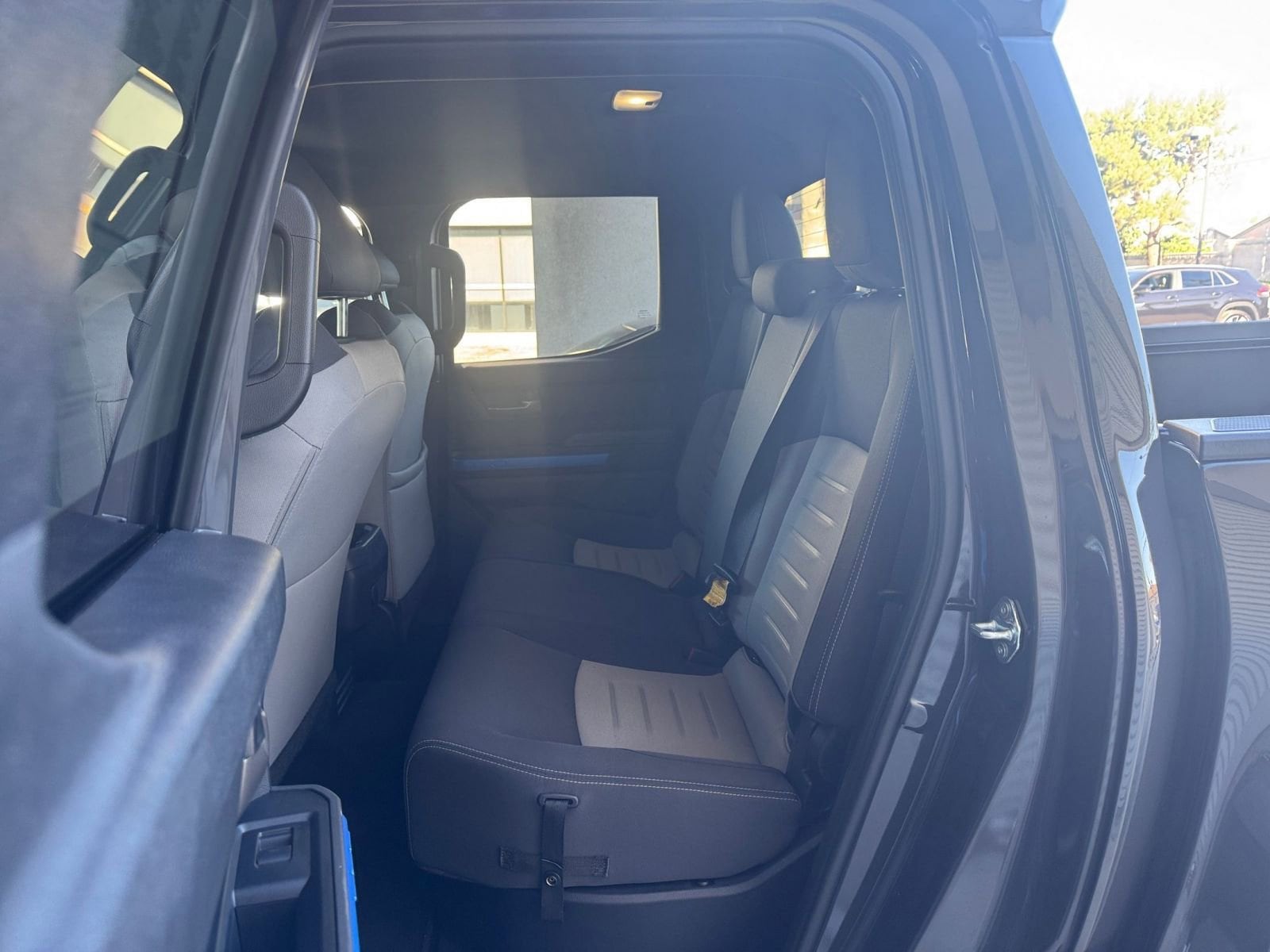 Thumbnail: 2025 Toyota Tacoma - 25