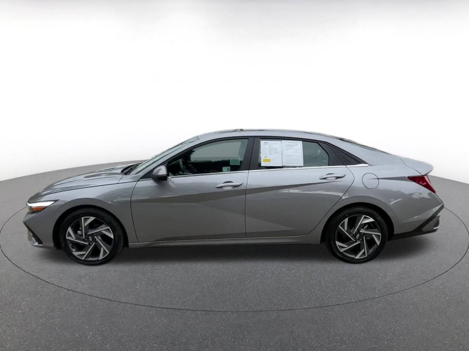 Thumbnail: 2025 Hyundai Elantra - 9