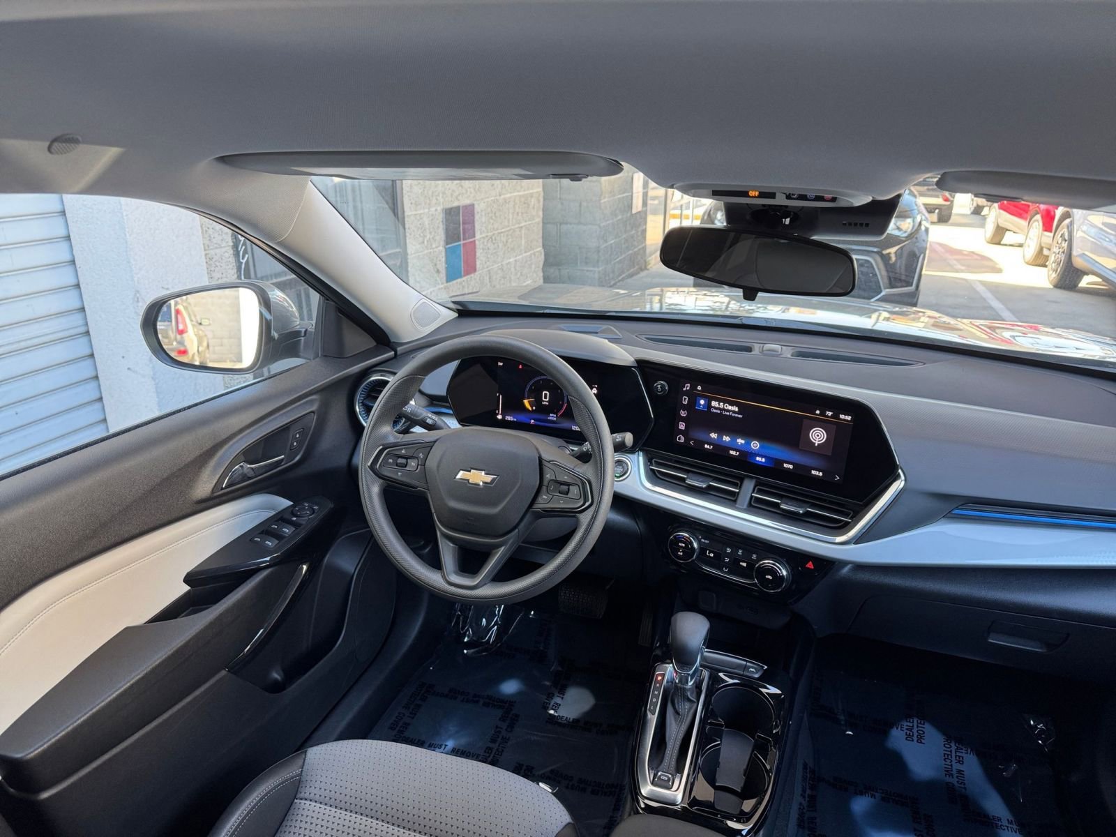 Thumbnail: 2025 Chevrolet Trax - 34