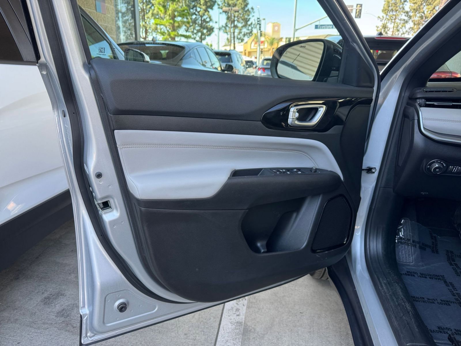 Thumbnail: 2025 Jeep Compass - 18