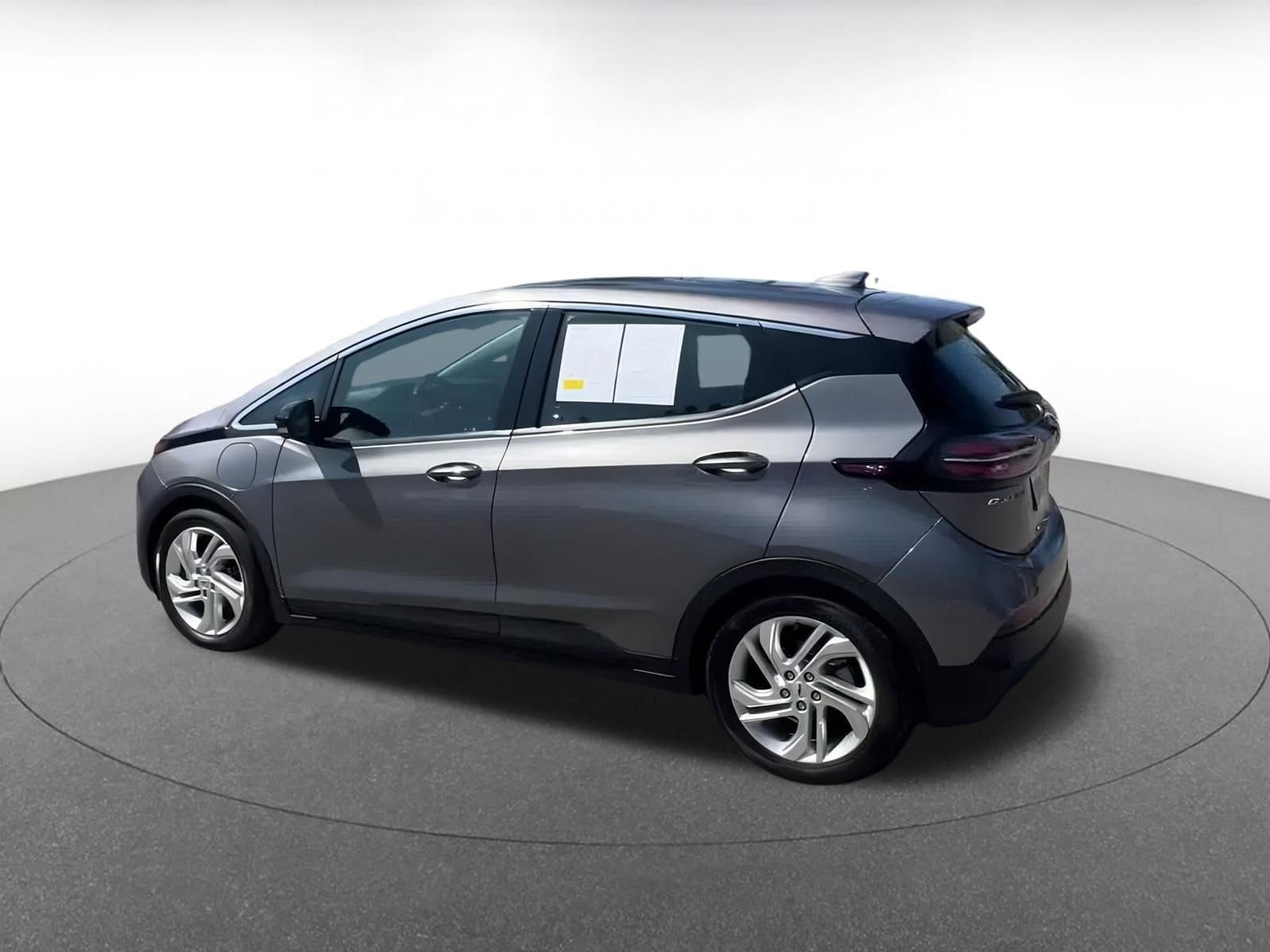 Thumbnail: 2023 Chevrolet Bolt EV - 10