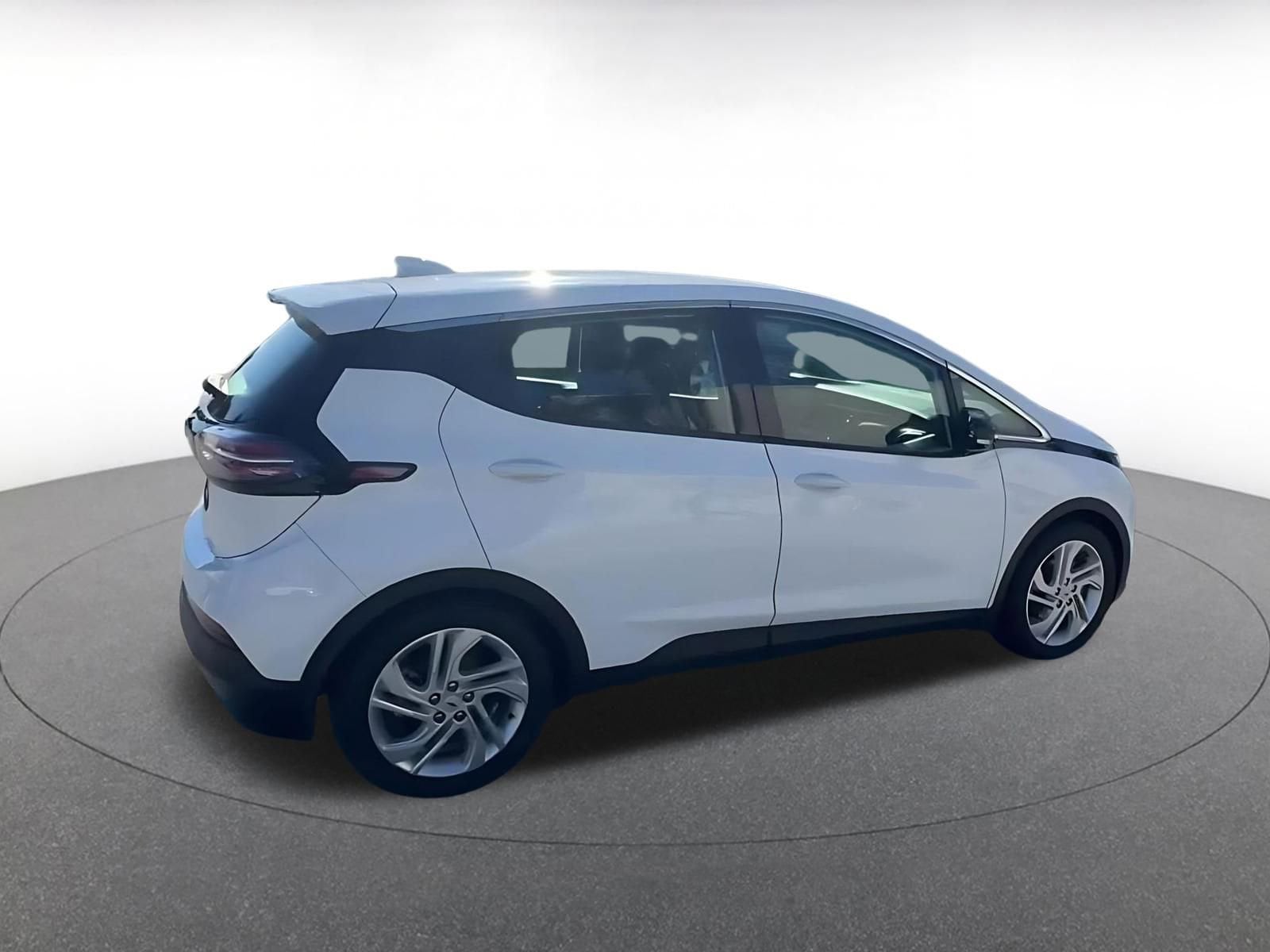 Thumbnail: 2023 Chevrolet Bolt EV - 15