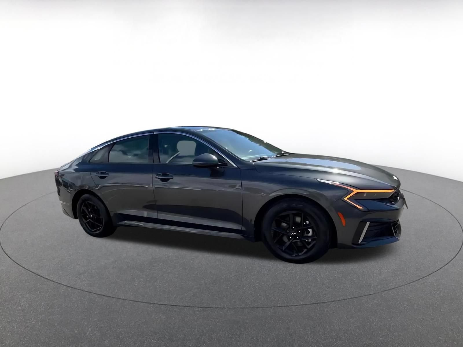 Thumbnail: 2025 Kia K5 - 2