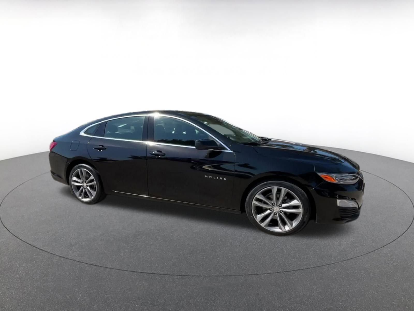 Thumbnail: 2024 Chevrolet Malibu - 2