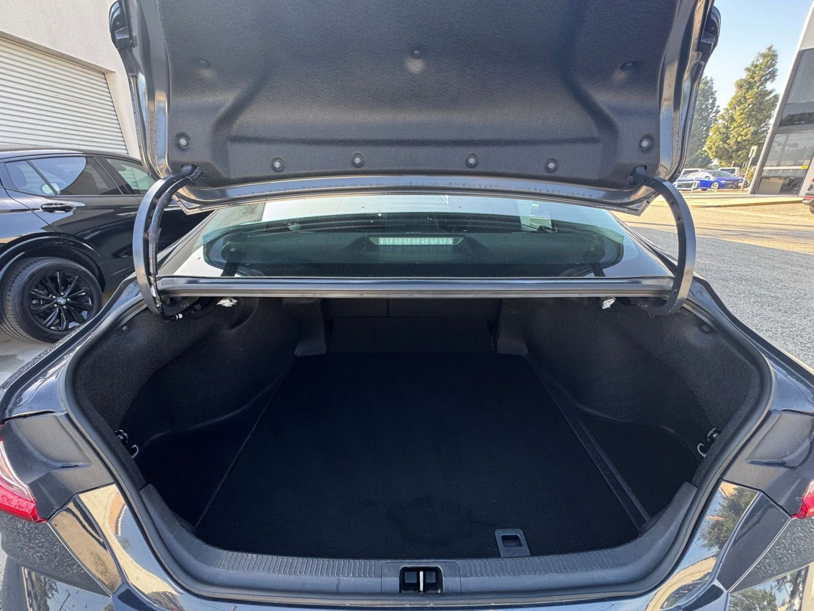 Thumbnail: 2025 Toyota Camry - 30