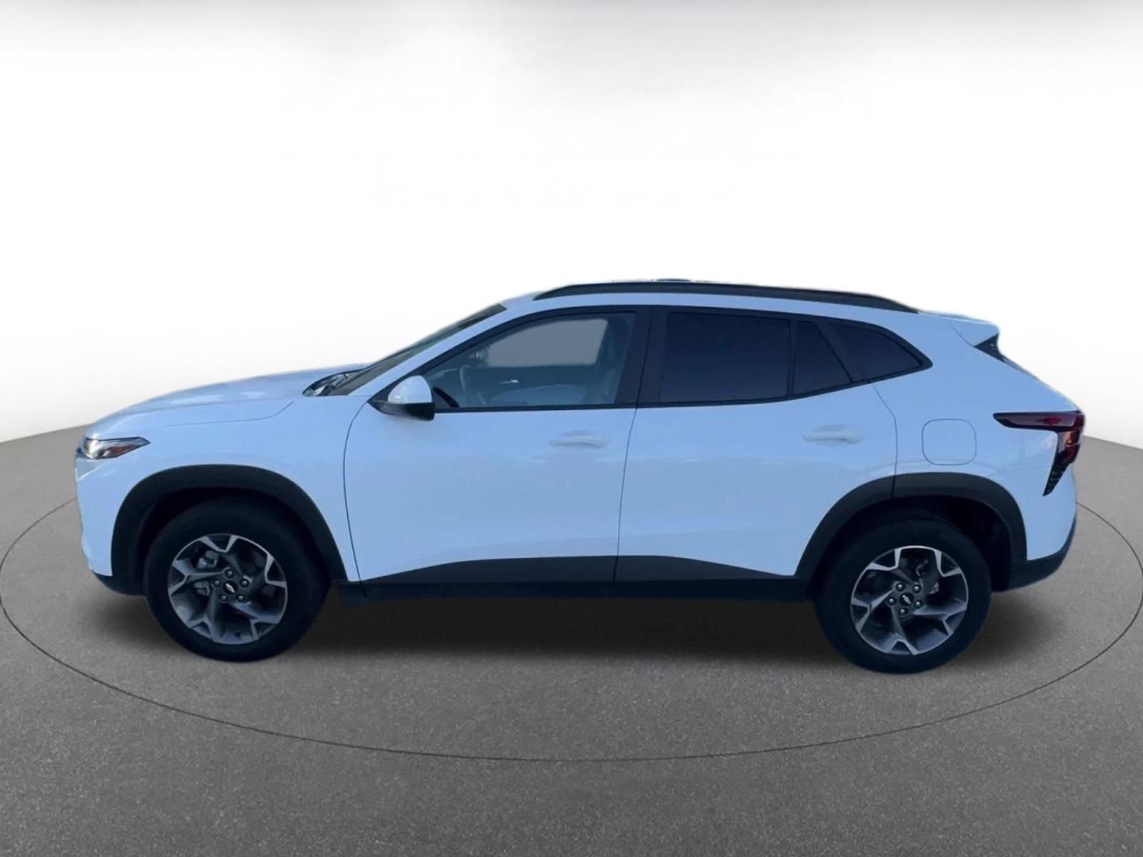 Thumbnail: 2025 Chevrolet Trax - 9
