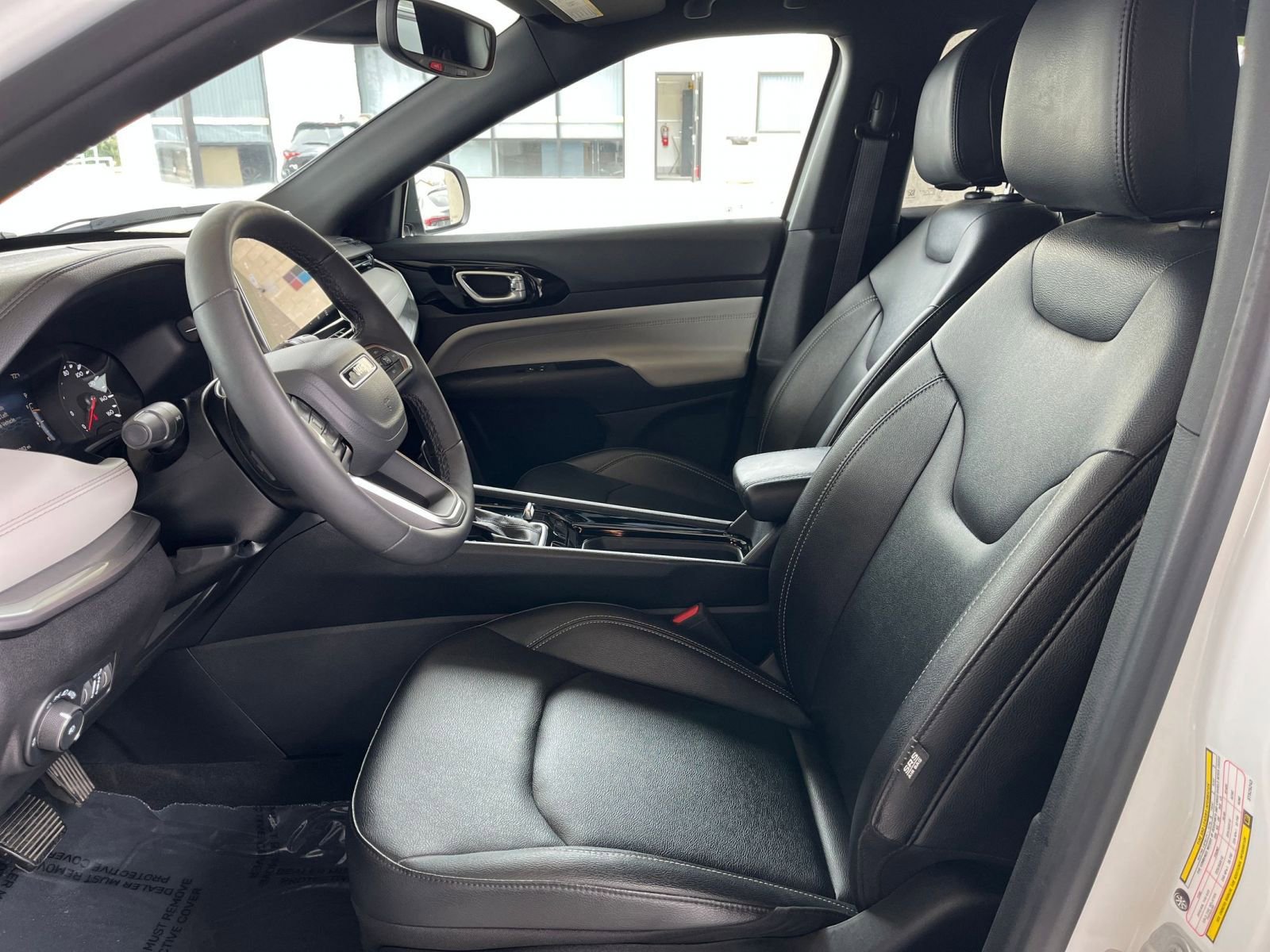 Thumbnail: 2025 Jeep Compass - 27