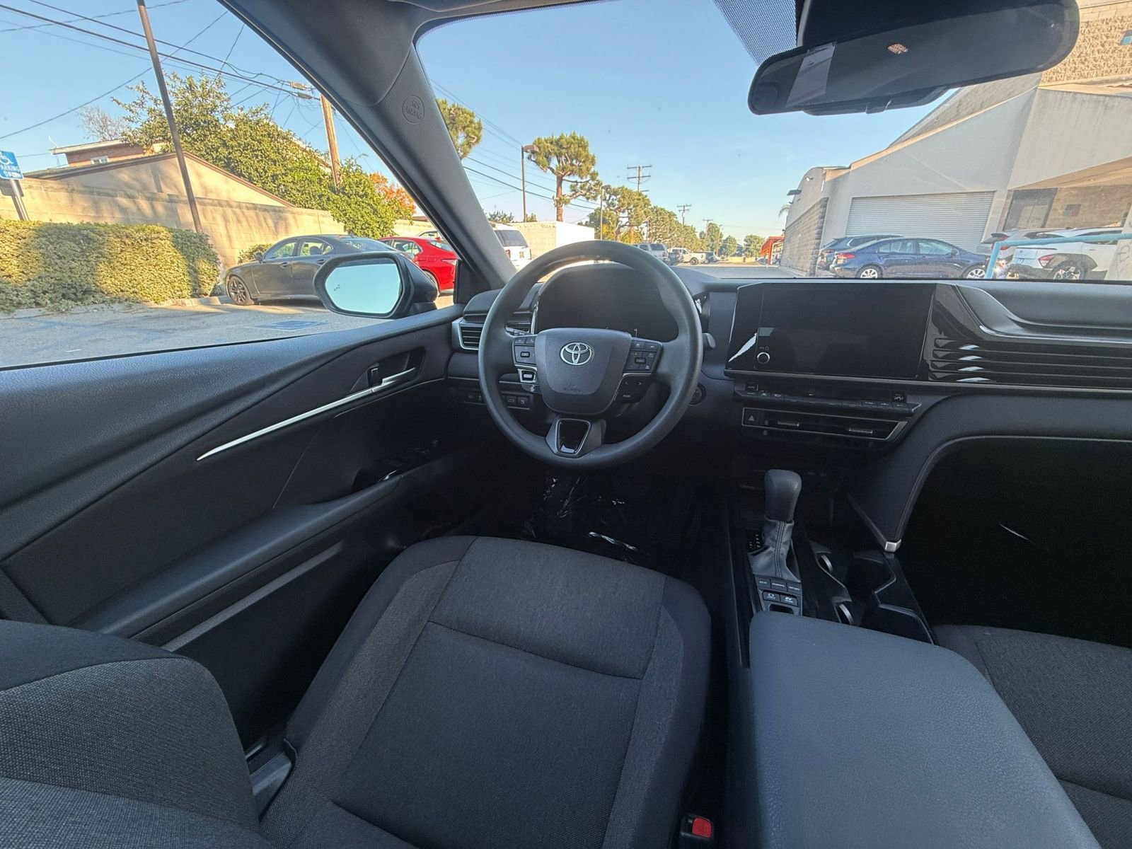 Thumbnail: 2025 Toyota Camry - 30