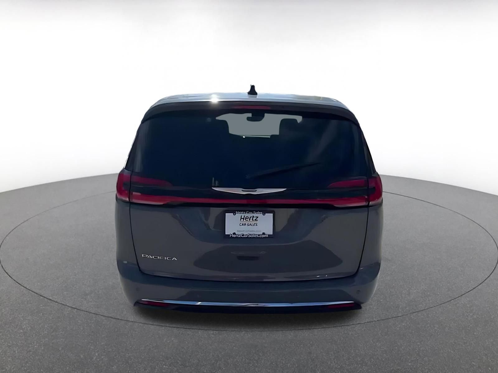 Thumbnail: 2025 Chrysler Pacifica - 12