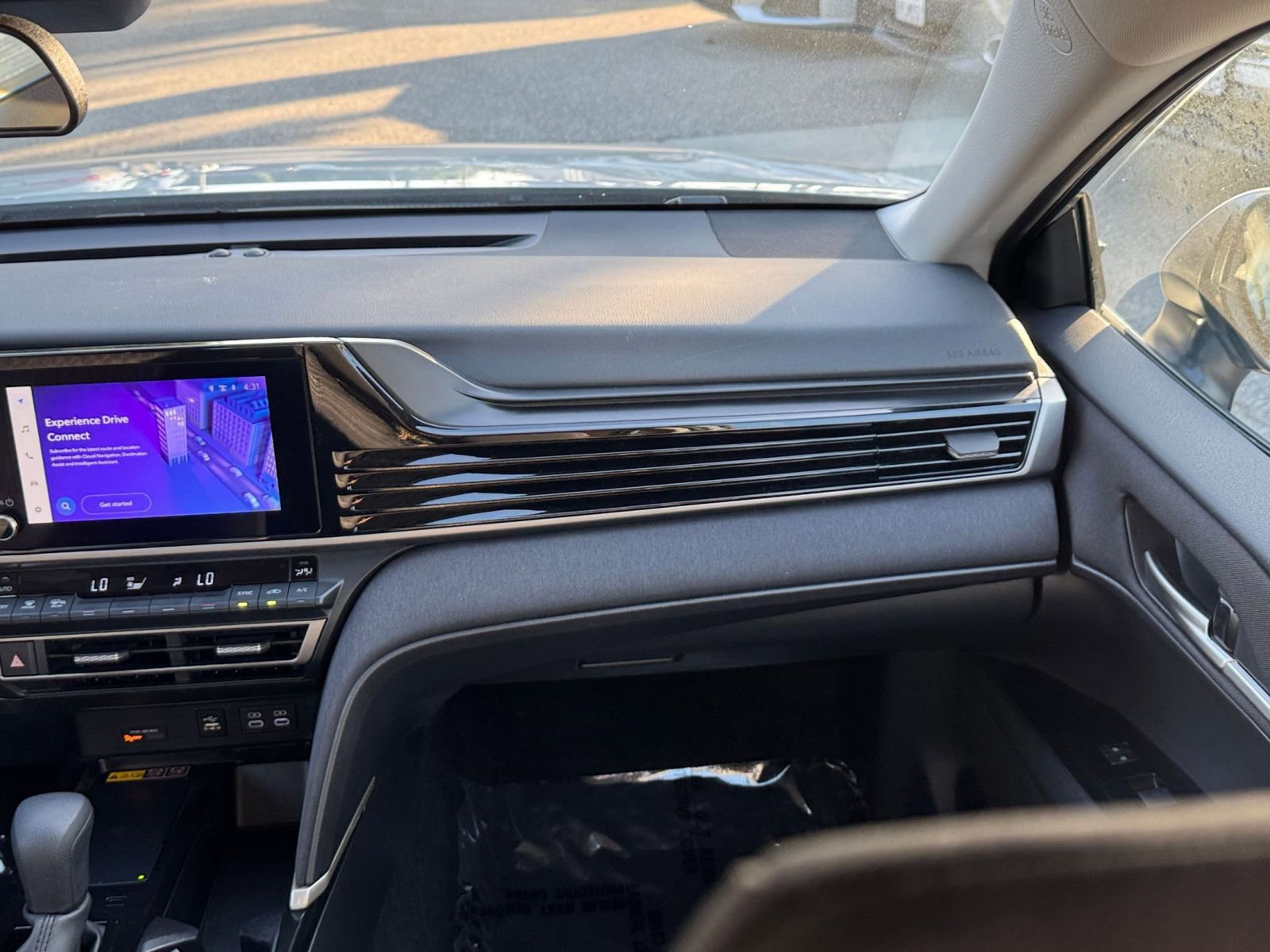 Thumbnail: 2025 Toyota Camry - 34