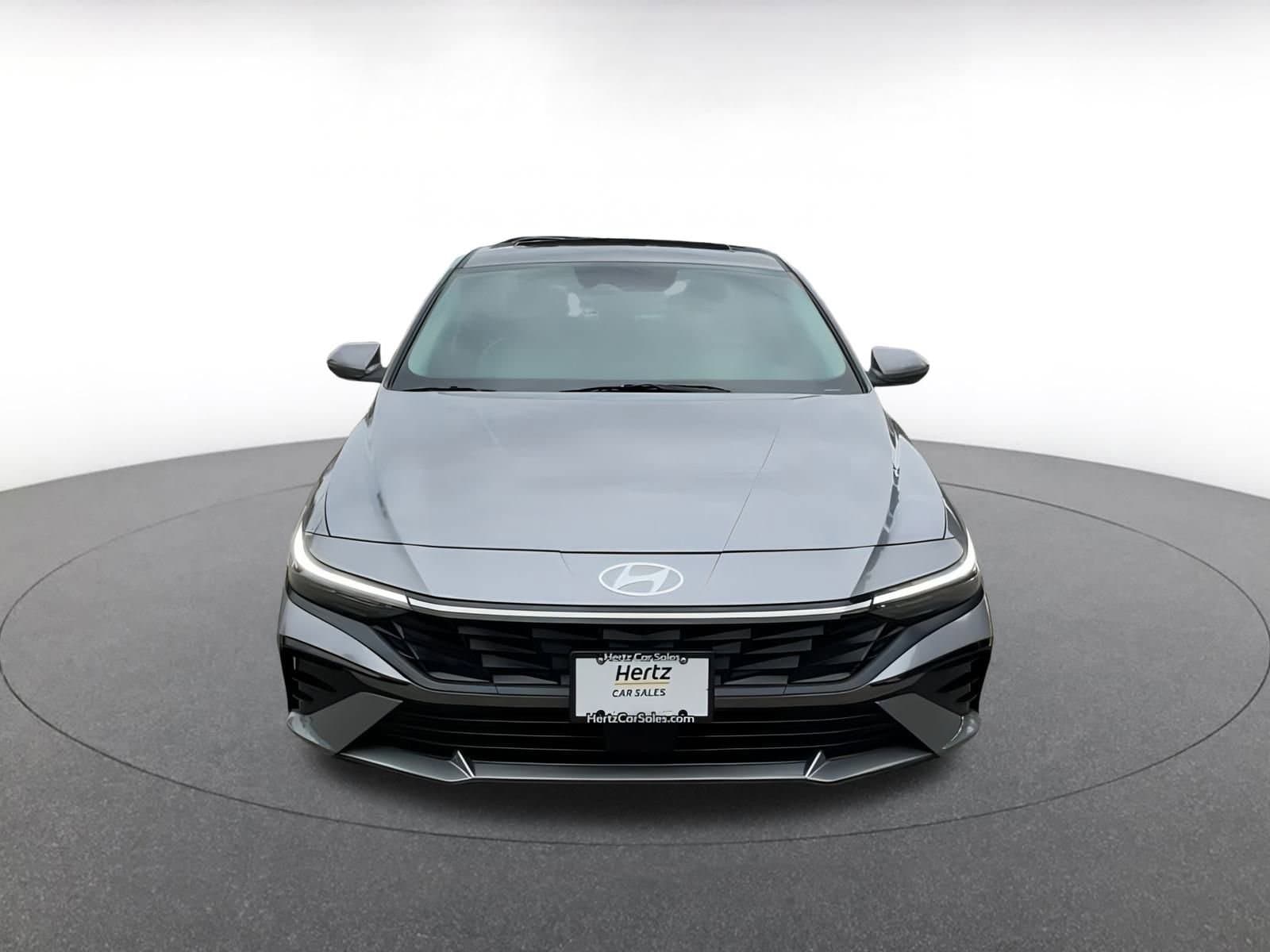 Thumbnail: 2025 Hyundai Elantra - 4