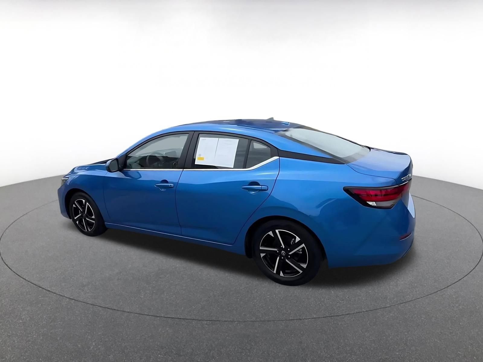 Thumbnail: 2025 Nissan Sentra - 10