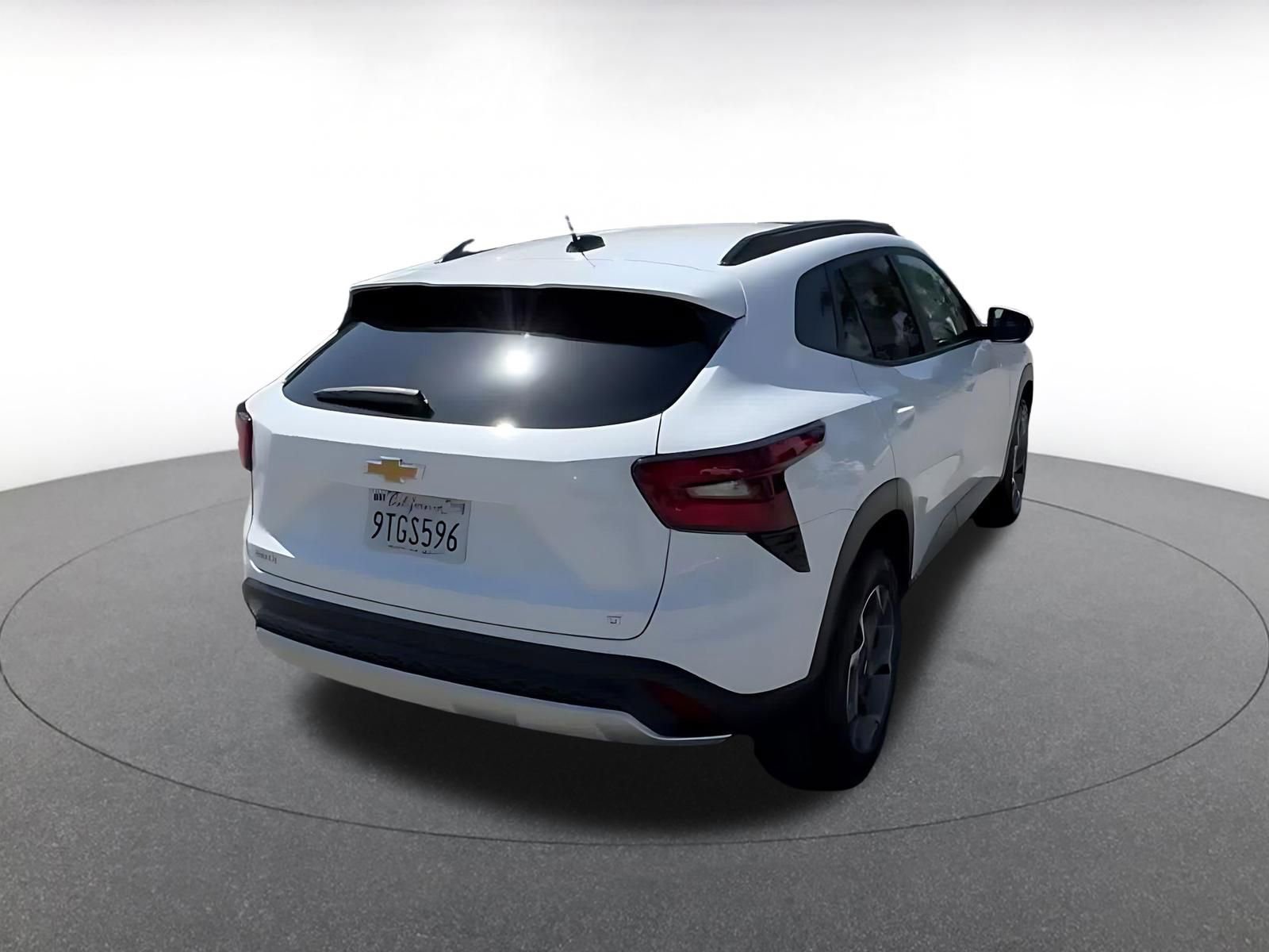 Thumbnail: 2025 Chevrolet Trax - 14