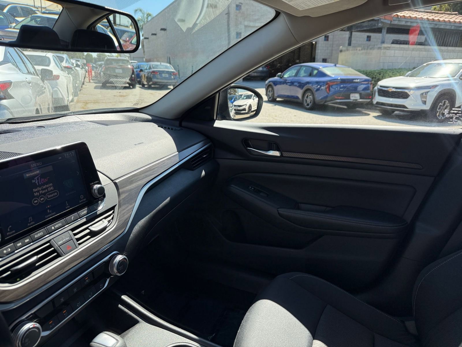 Thumbnail: 2025 Nissan Altima - 32