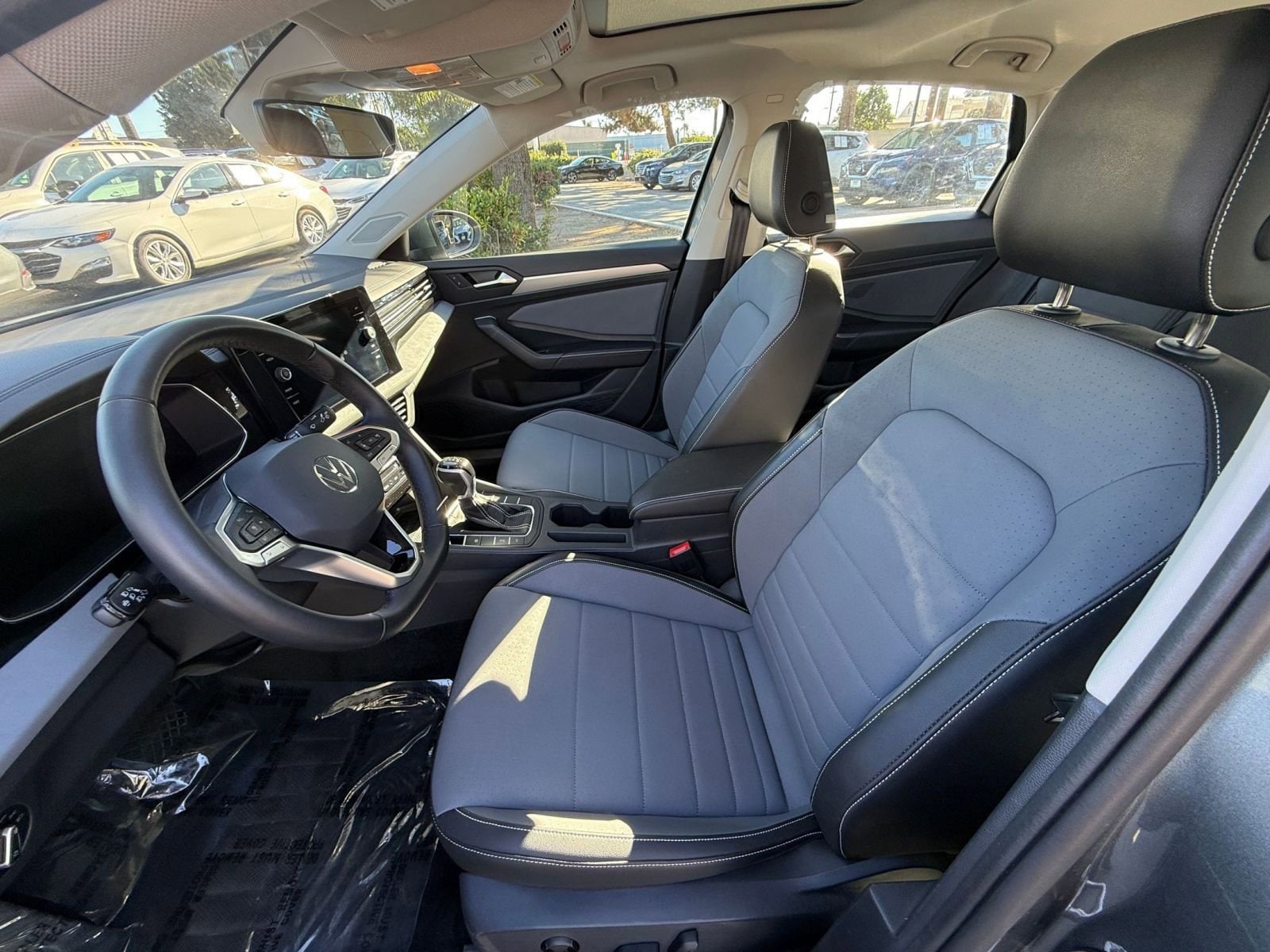 Thumbnail: 2025 Volkswagen Jetta - 23