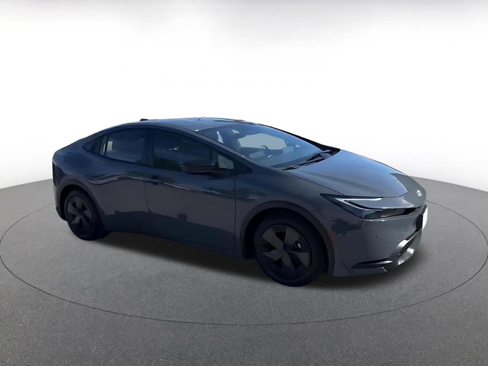 Thumbnail: 2025 Toyota Prius - 2