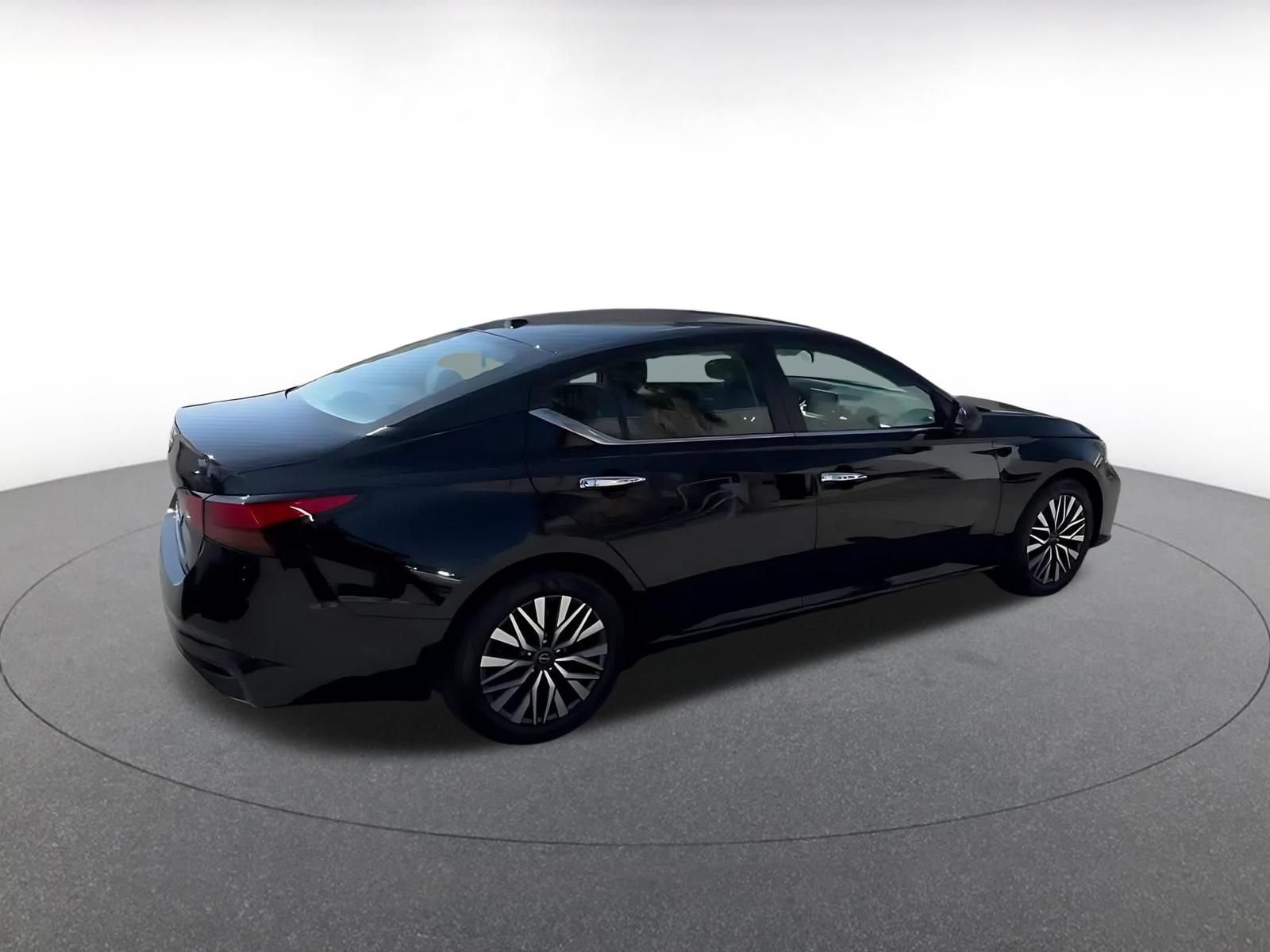 Thumbnail: 2025 Nissan Altima - 15