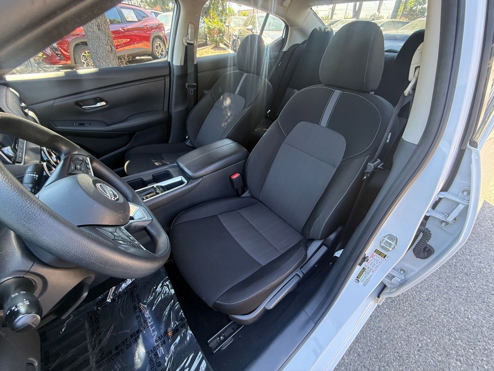 Thumbnail: 2025 Nissan Sentra - 32