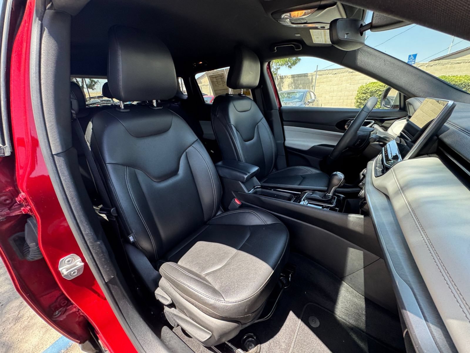 Thumbnail: 2025 Jeep Compass - 32