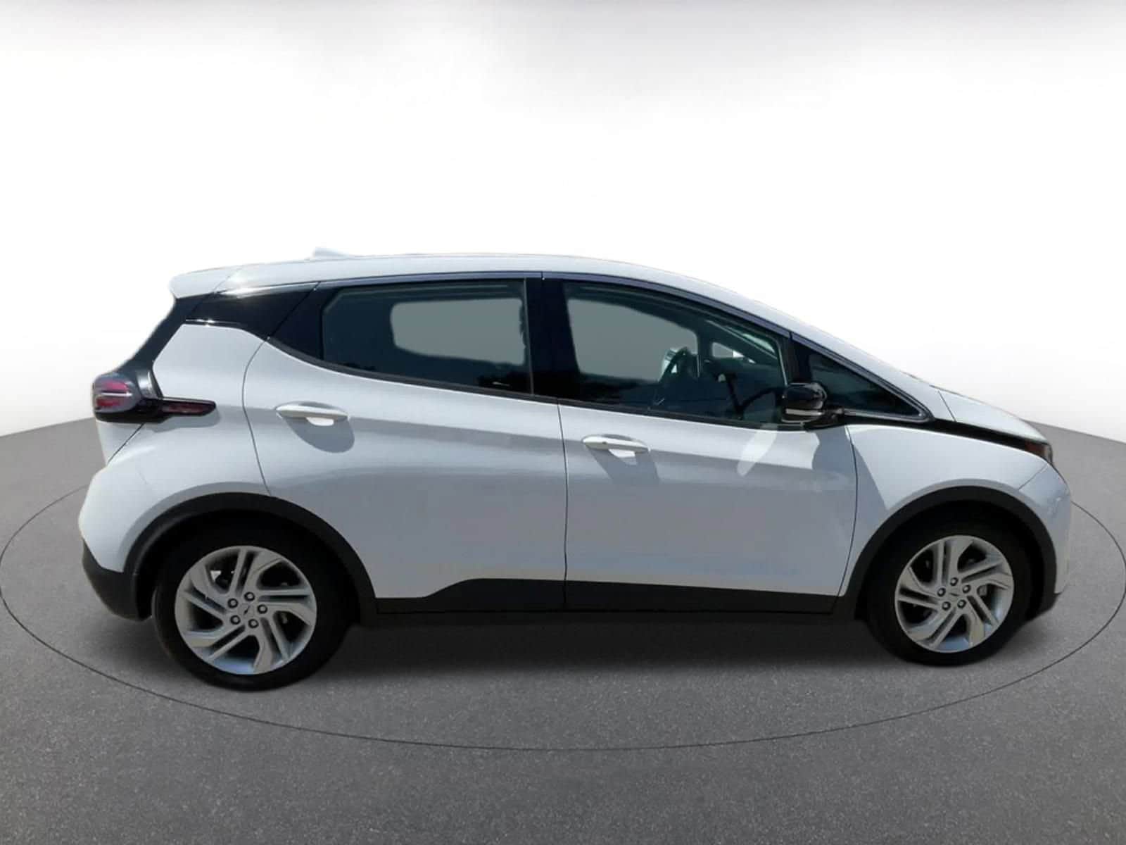 Thumbnail: 2023 Chevrolet Bolt EV - 16