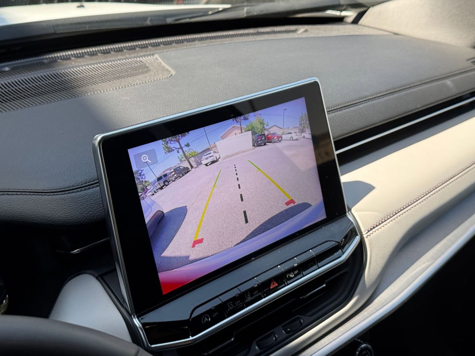 Thumbnail: 2025 Jeep Compass - 24