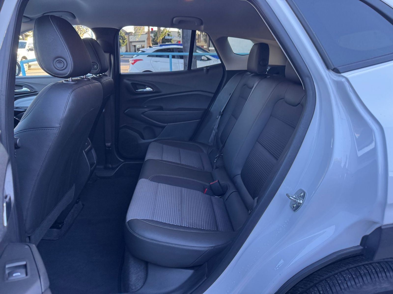 Thumbnail: 2025 Chevrolet Trax - 25