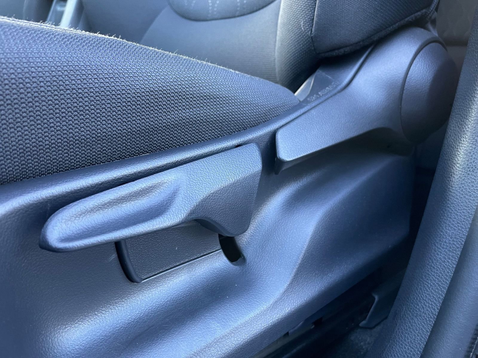 Thumbnail: 2025 Toyota Corolla Cross - 23