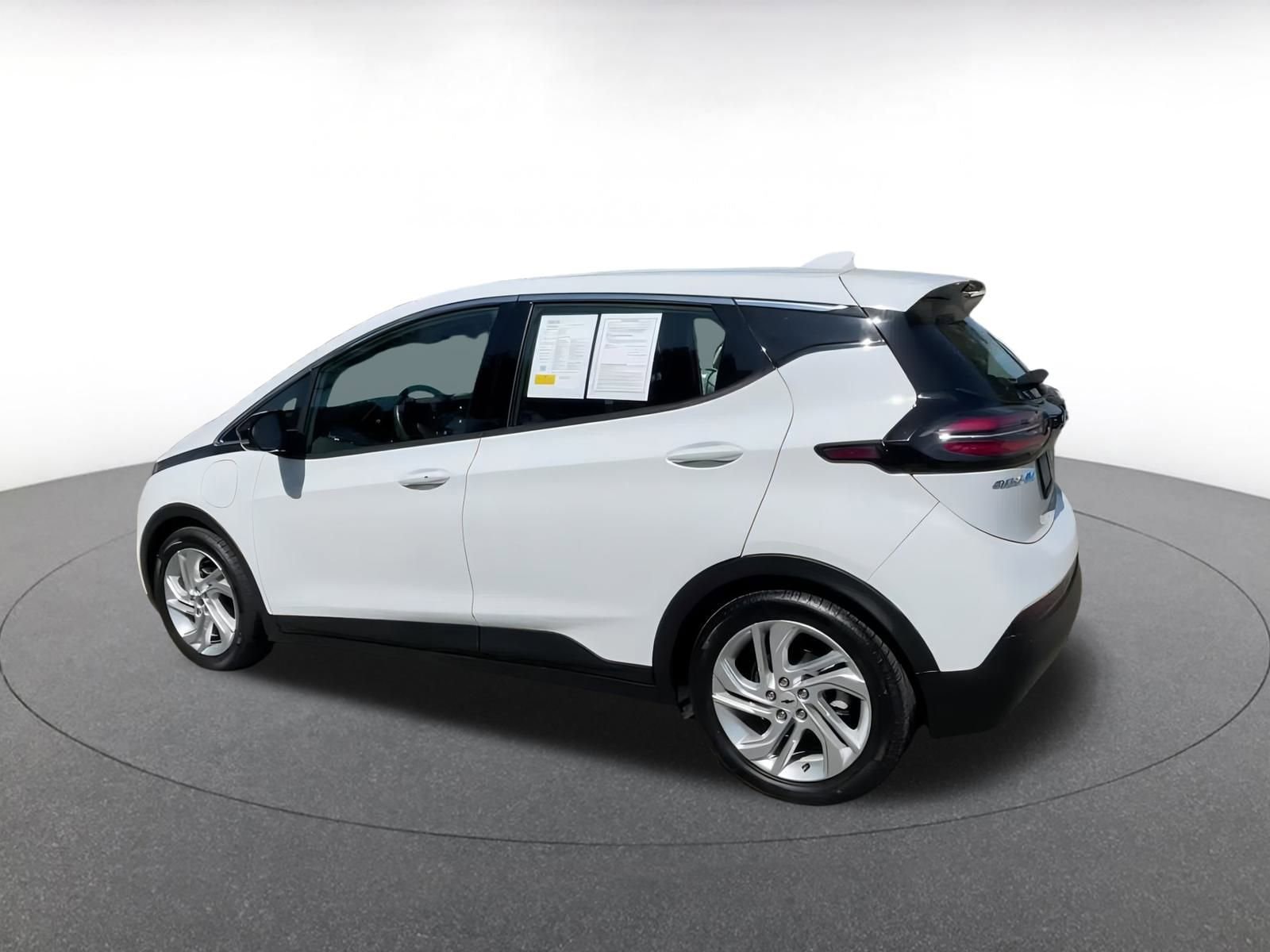 Thumbnail: 2023 Chevrolet Bolt EV - 10