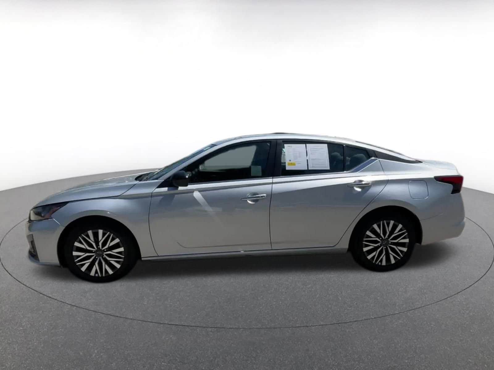 Thumbnail: 2024 Nissan Altima - 9
