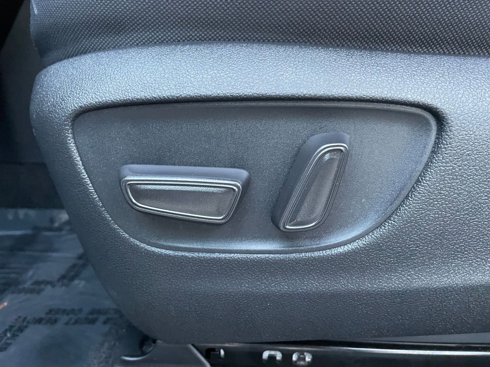 Thumbnail: 2025 Toyota Highlander - 24