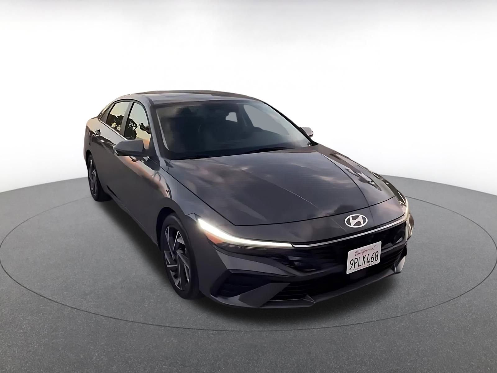 Thumbnail: 2025 Hyundai Elantra - 3