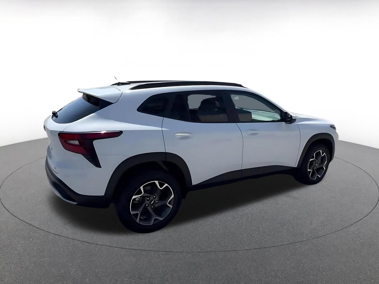 Thumbnail: 2025 Chevrolet Trax - 15