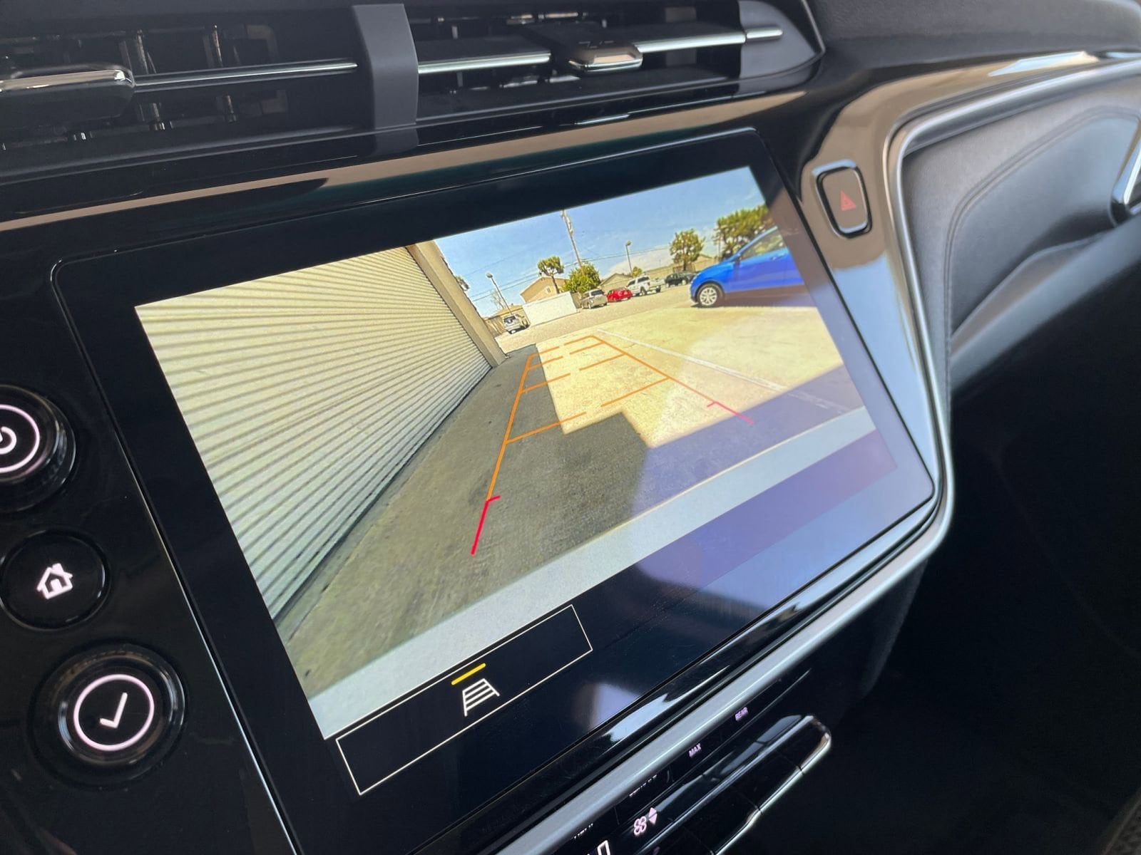 Thumbnail: 2023 Chevrolet Bolt EV - 17