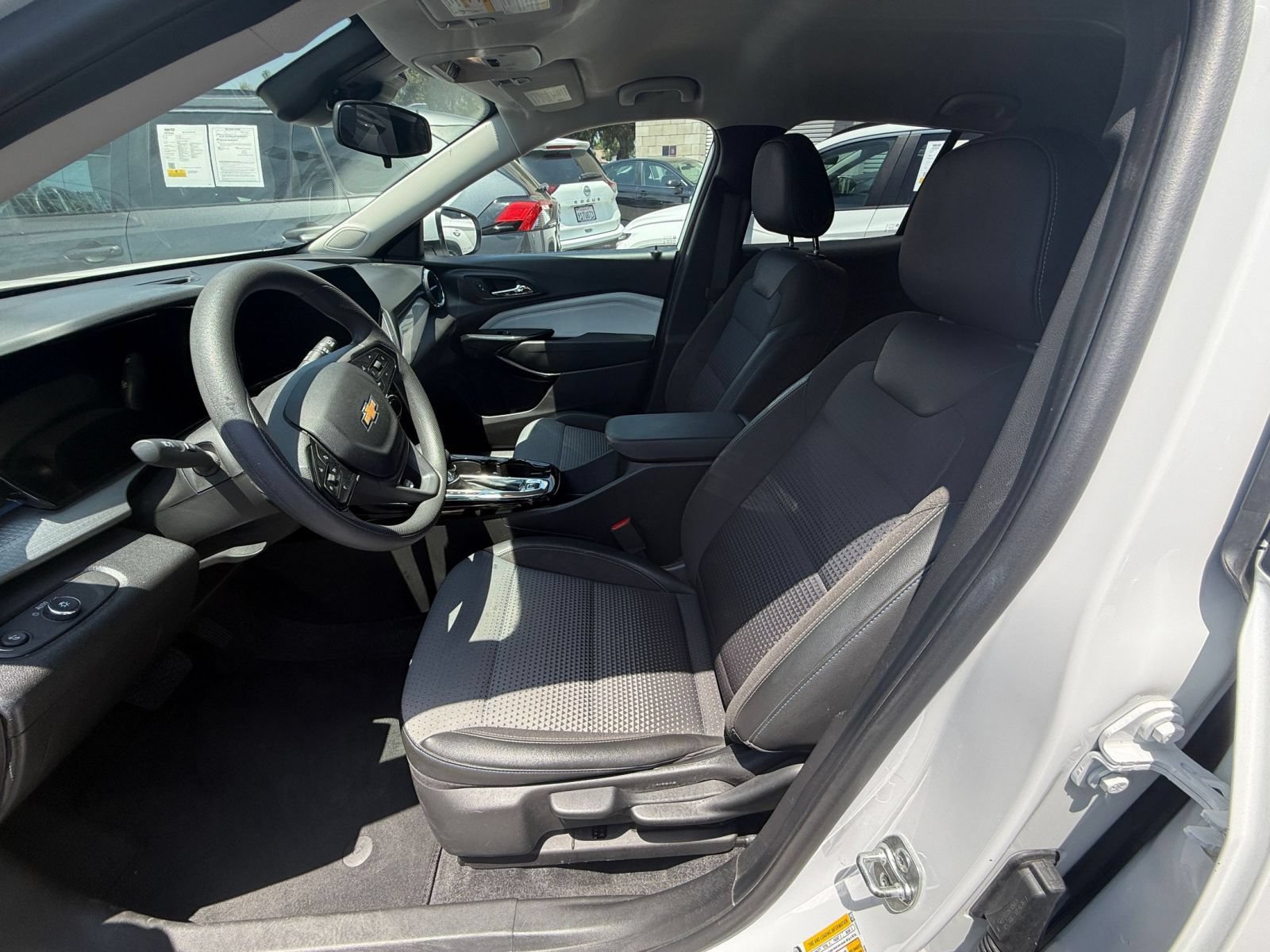 Thumbnail: 2025 Chevrolet Trax - 24