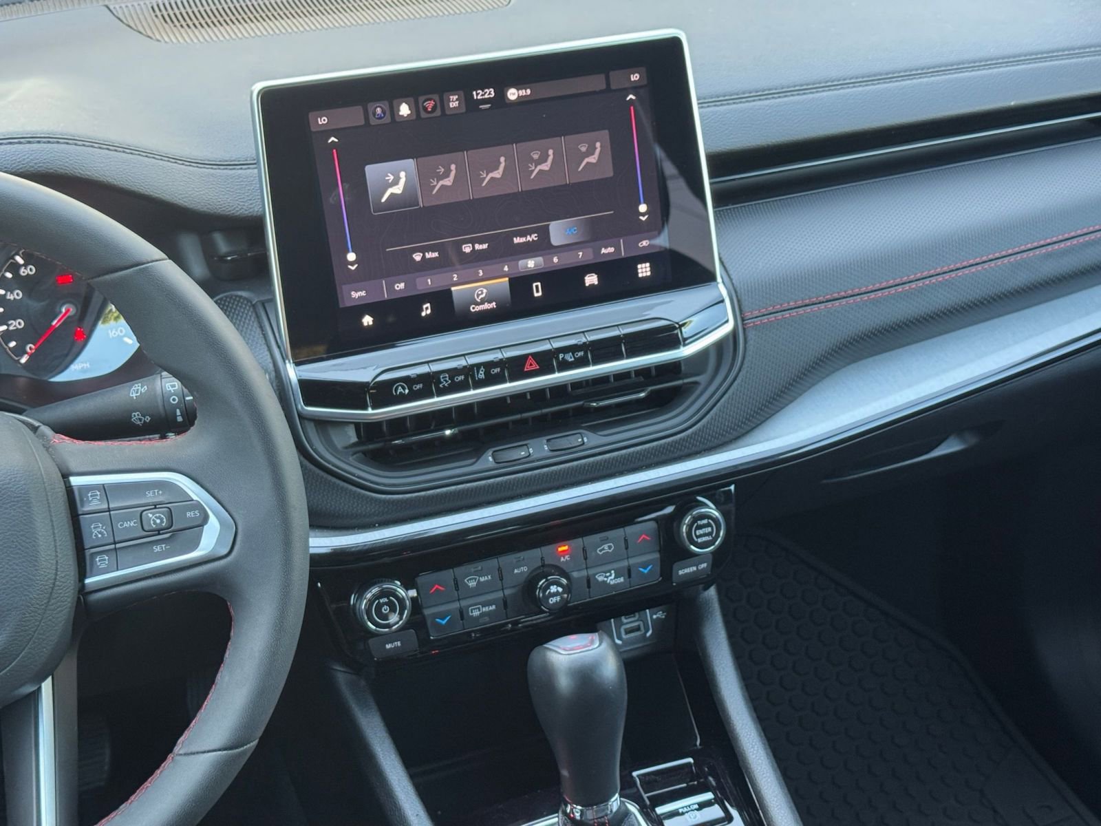 Thumbnail: 2025 Jeep Compass - 20