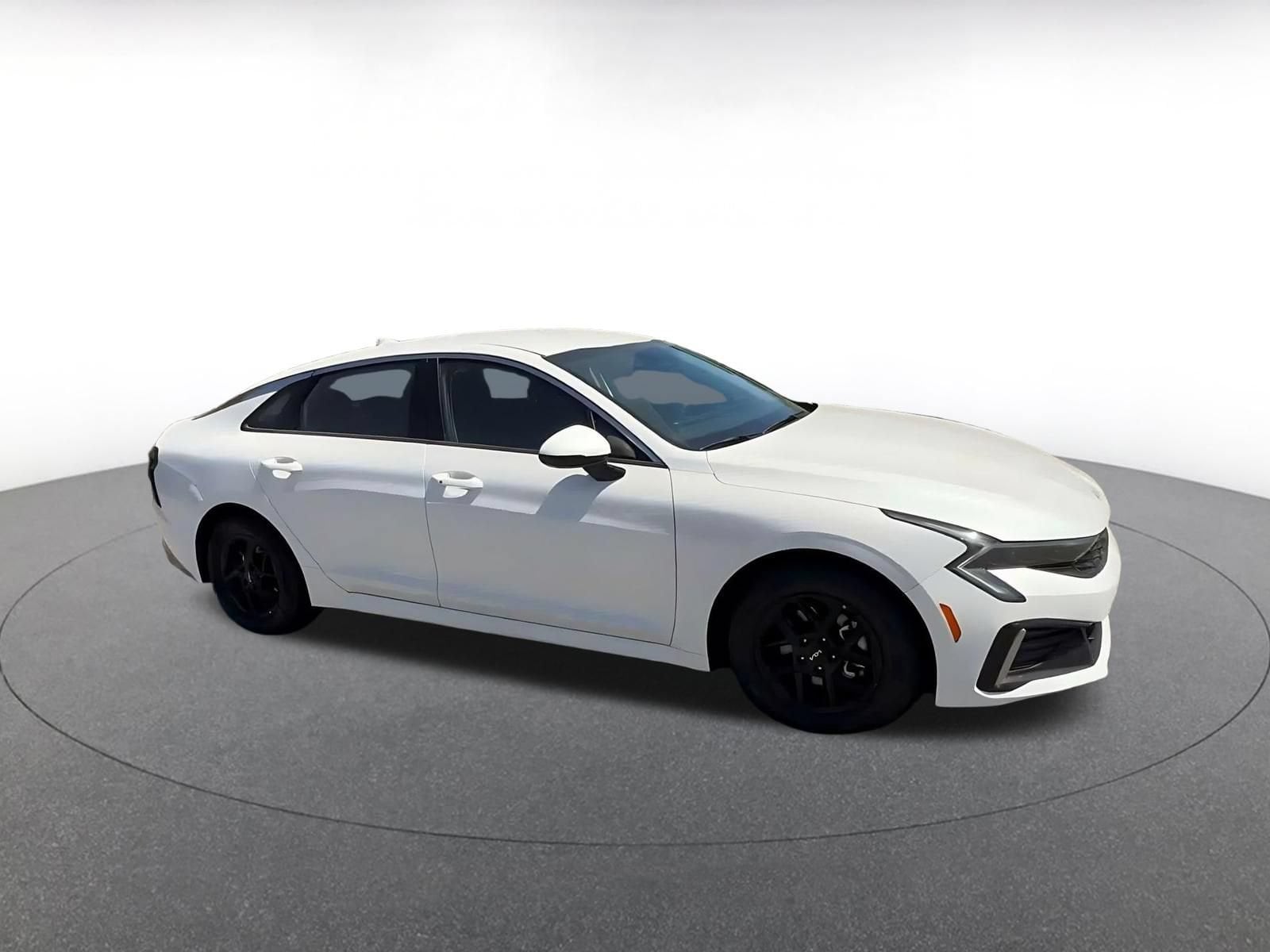 Thumbnail: 2025 Kia K5 - 2