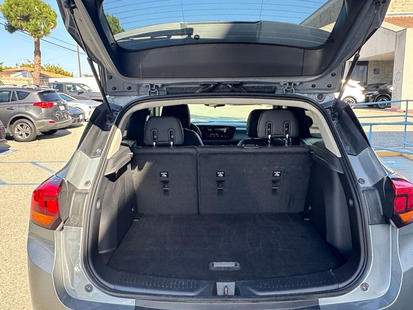 Thumbnail: 2025 Buick Encore GX - 31