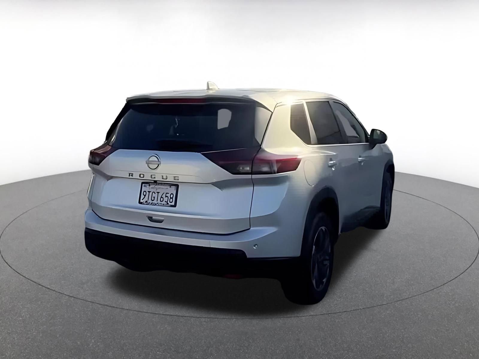 Thumbnail: 2025 Nissan Rogue - 14