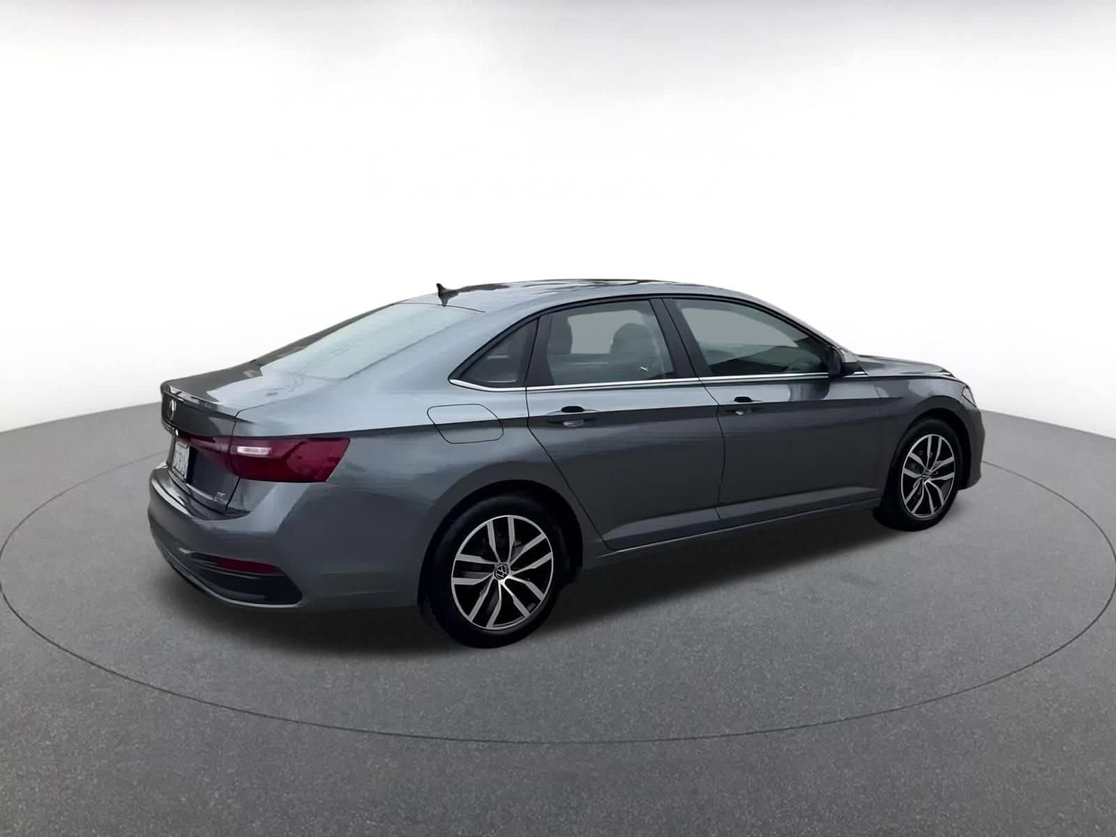 Thumbnail: 2025 Volkswagen Jetta - 15