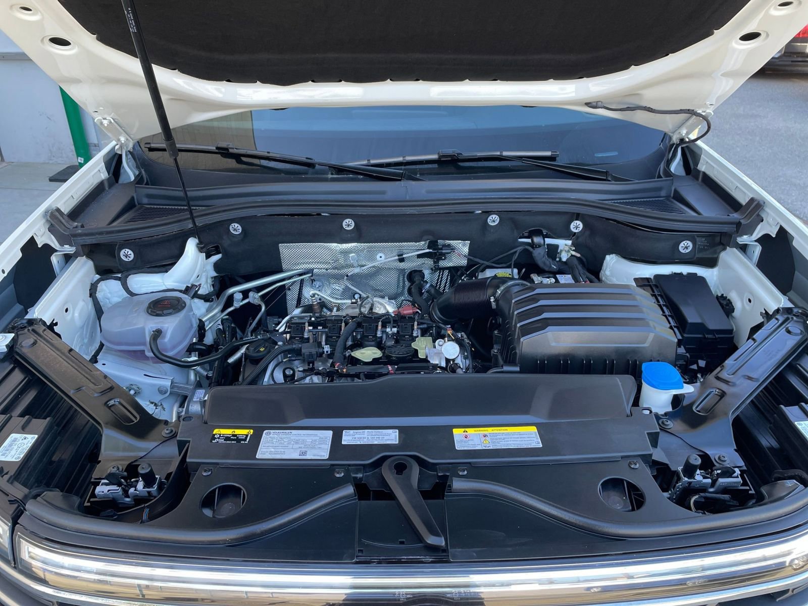 Thumbnail: 2025 Volkswagen Atlas - 33