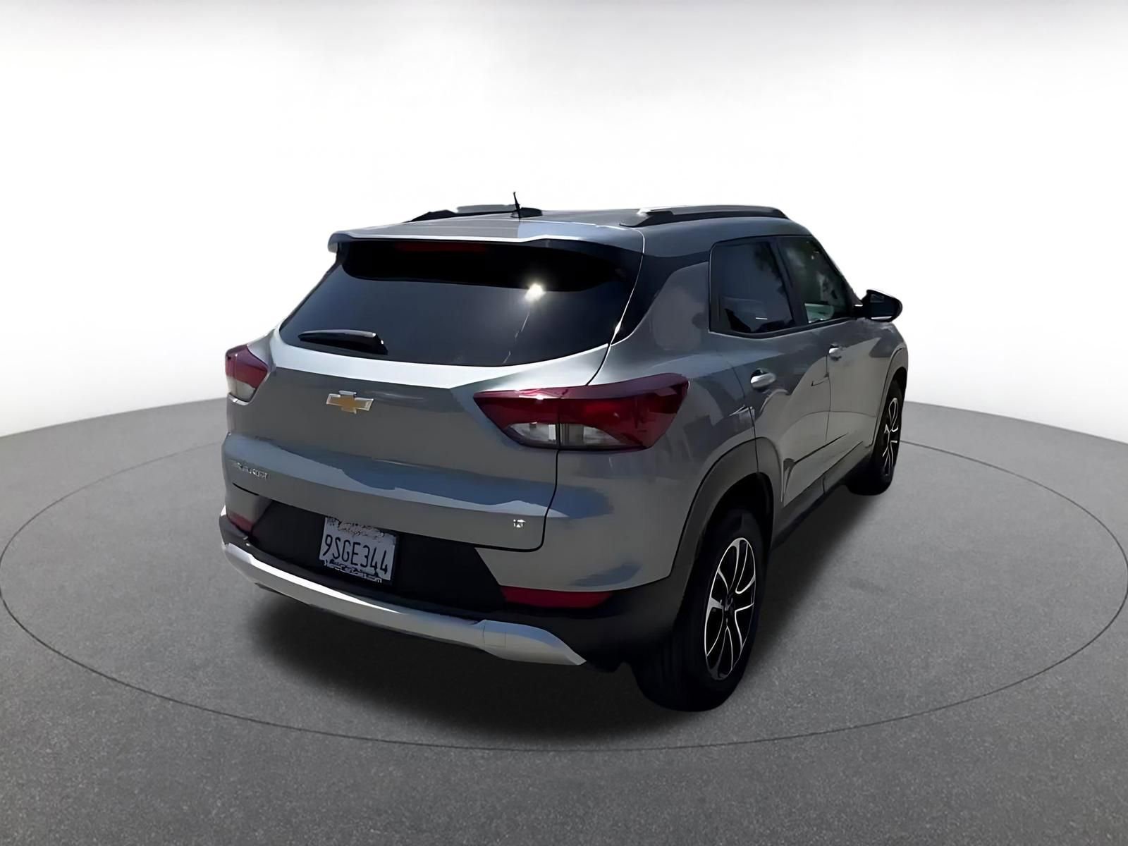 Thumbnail: 2025 Chevrolet TrailBlazer - 14