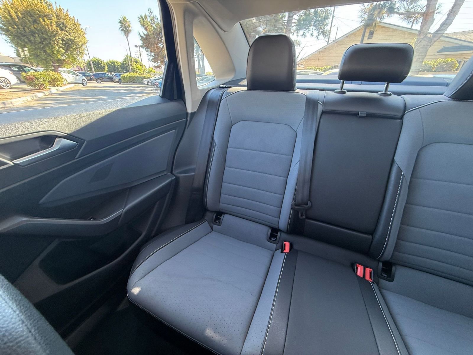 Thumbnail: 2025 Volkswagen Jetta - 35