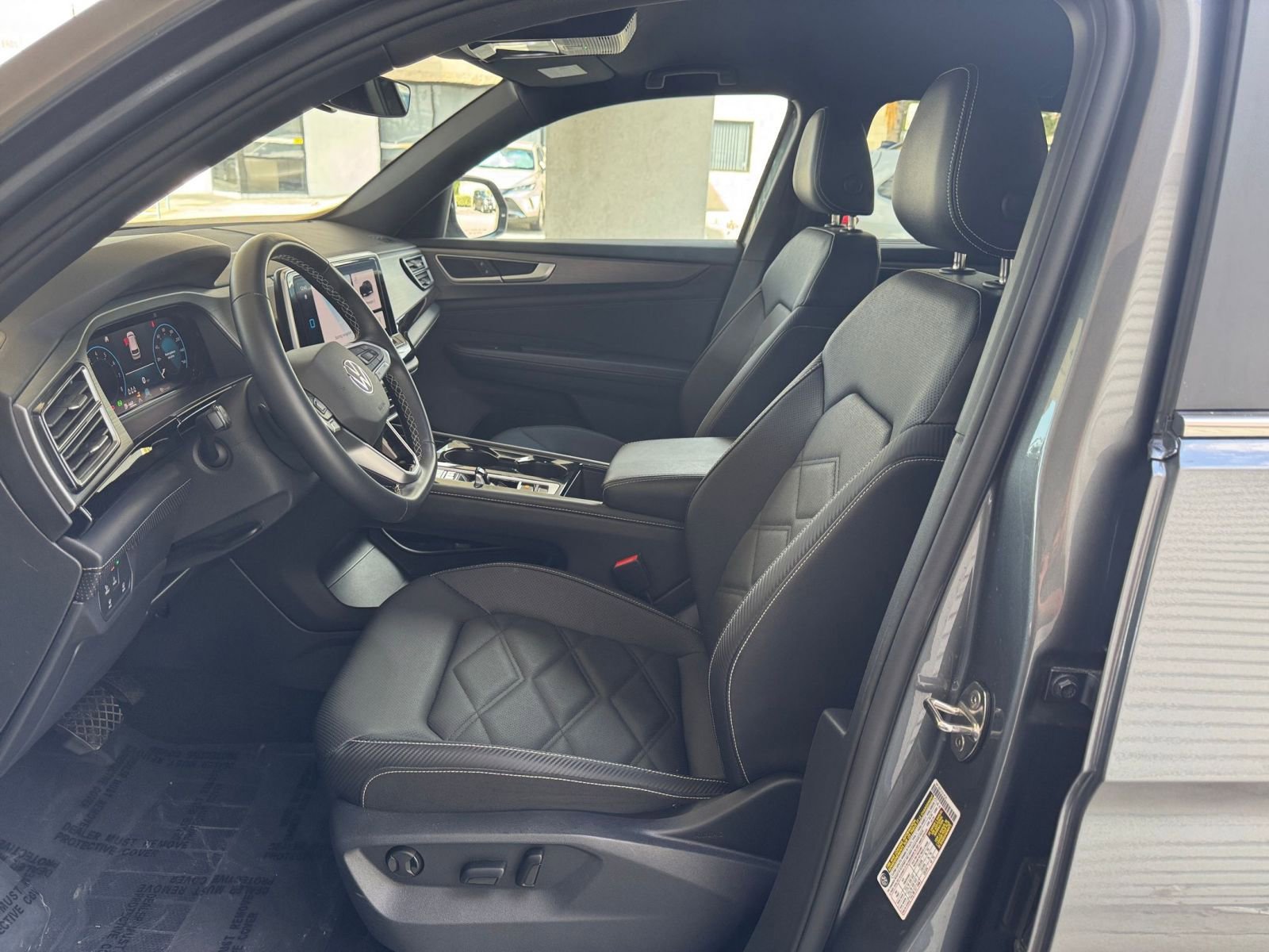 Thumbnail: 2025 Volkswagen Atlas - 27