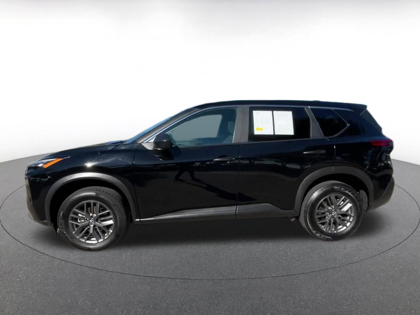 Thumbnail: 2023 Nissan Rogue - 9
