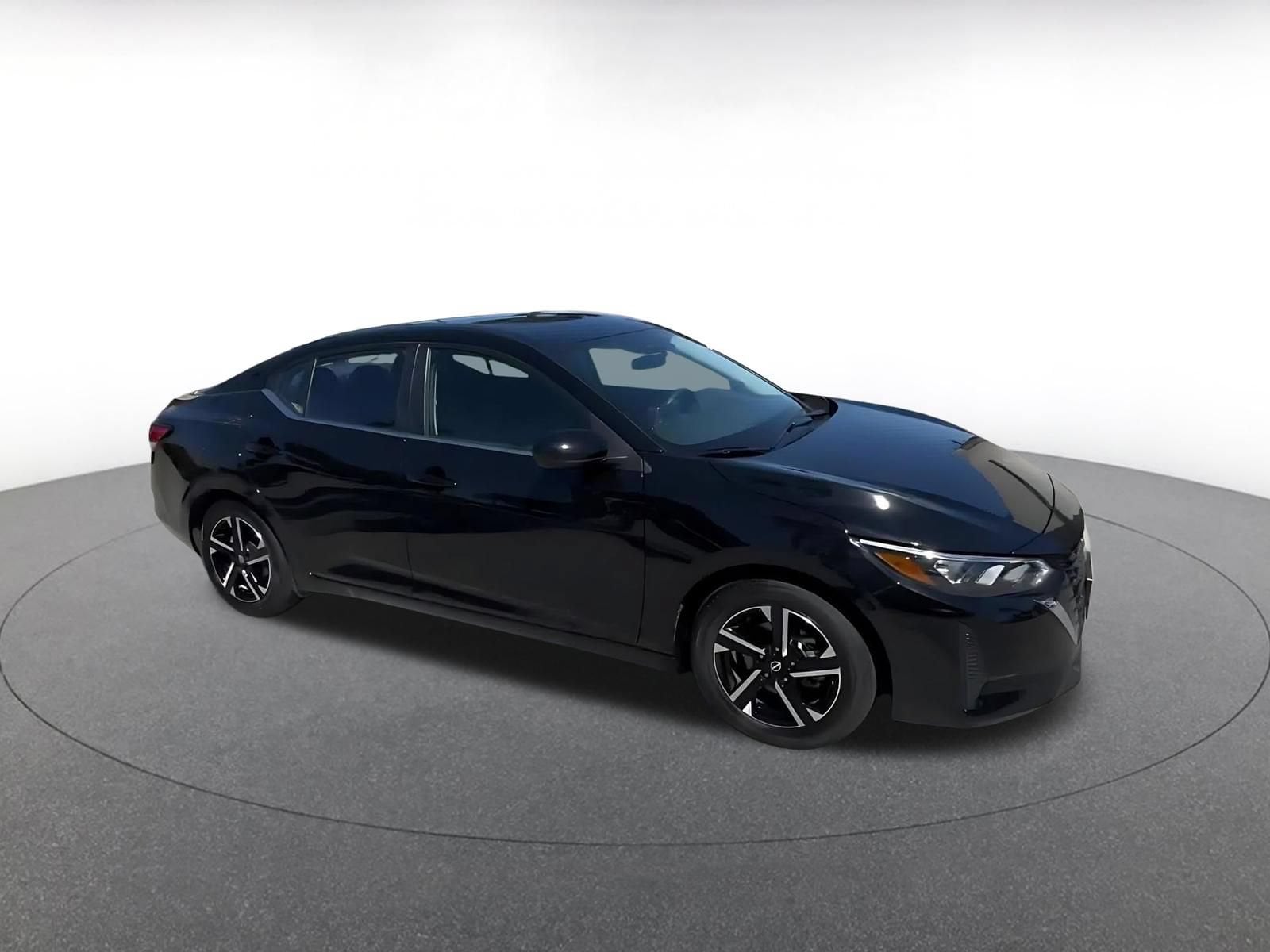 Thumbnail: 2025 Nissan Sentra - 2