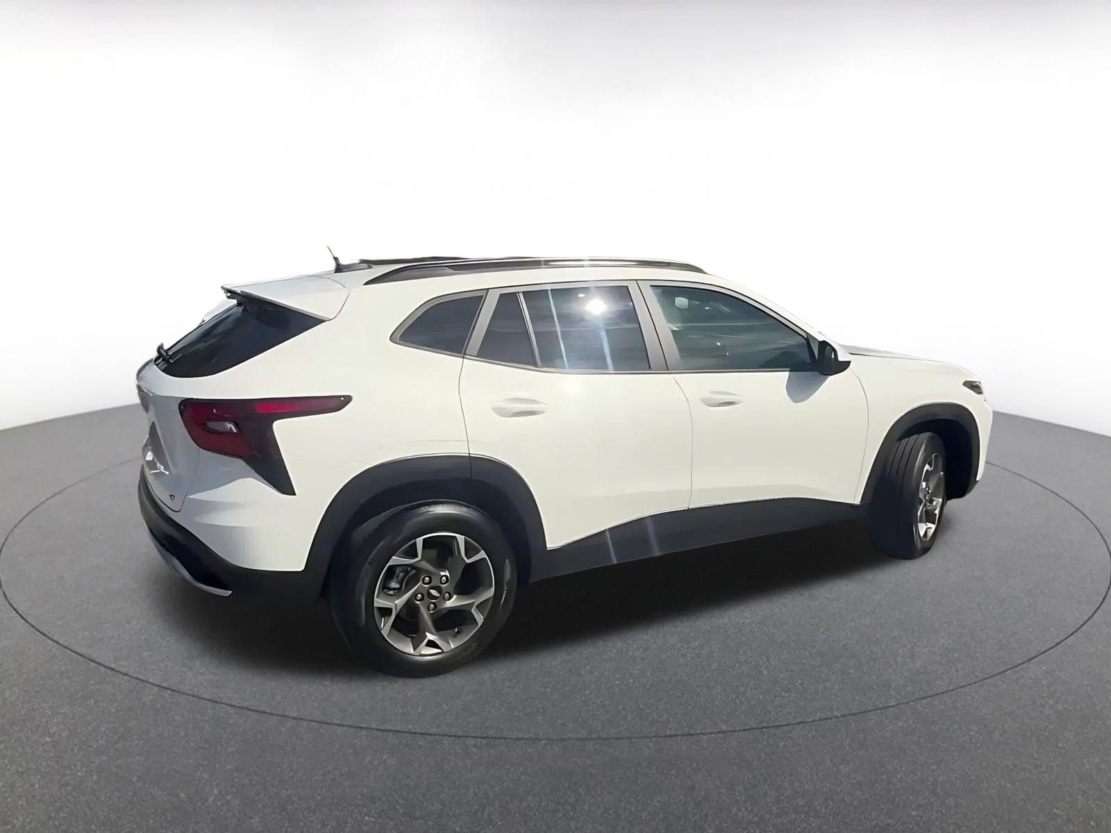 Thumbnail: 2025 Chevrolet Trax - 12