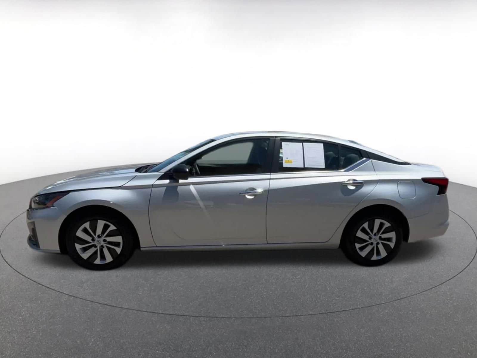 Thumbnail: 2024 Nissan Altima - 9