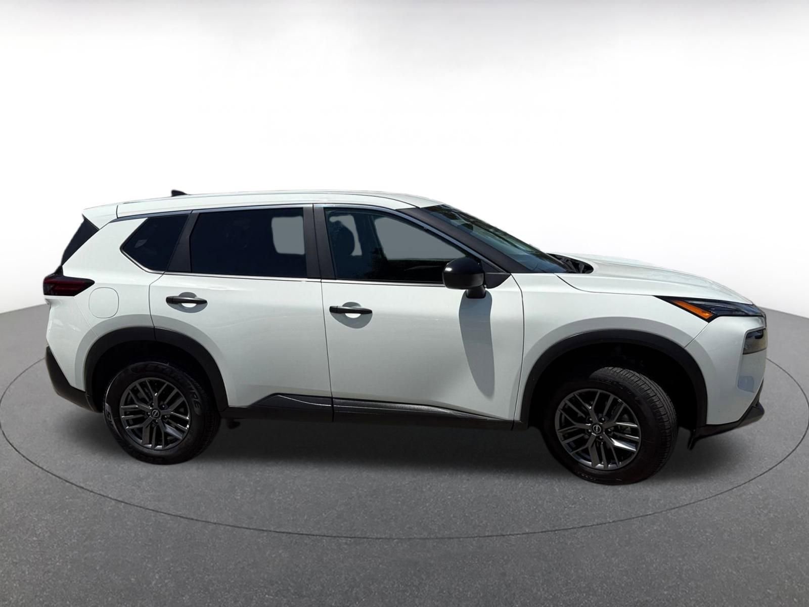 Thumbnail: 2023 Nissan Rogue - 15