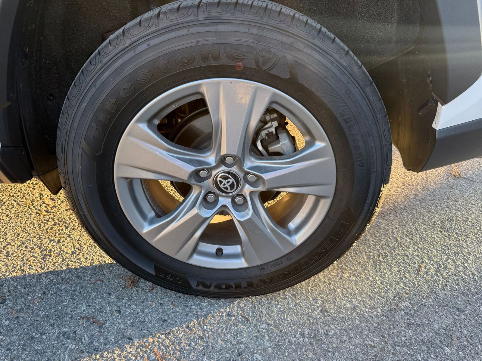 Thumbnail: 2025 Toyota RAV4 - 25